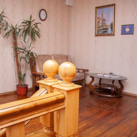 Hotel Piligrim 3 Mikolajiv Kültér fotó