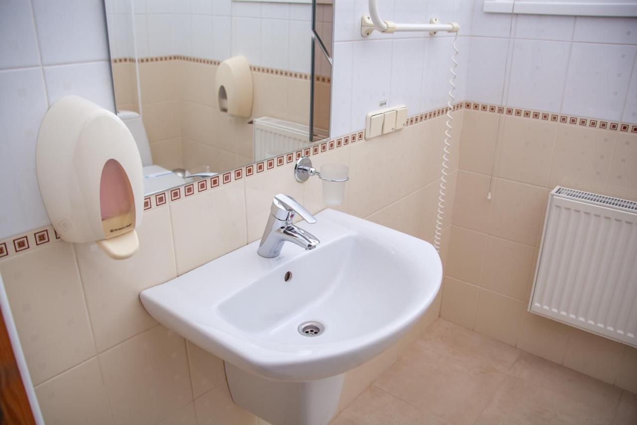 Hotel Piligrim 3 Mikolajiv Kültér fotó
