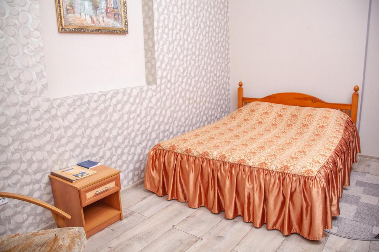 Hotel Piligrim 3 Mikolajiv Kültér fotó