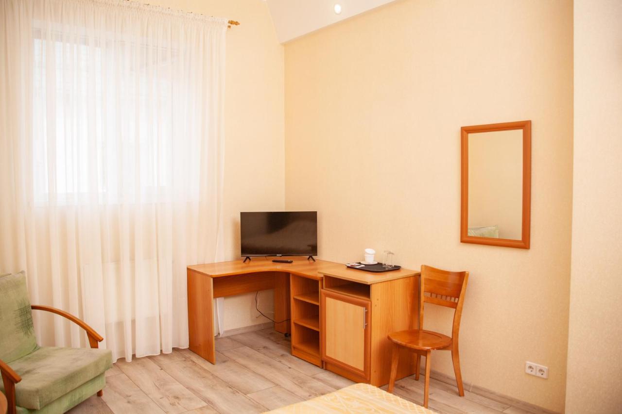 Hotel Piligrim 3 Mikolajiv Kültér fotó