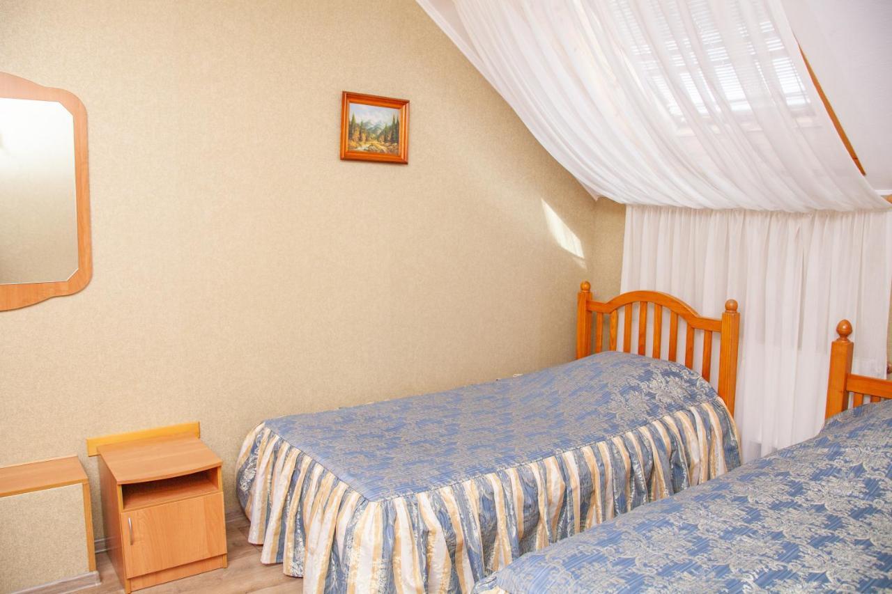 Hotel Piligrim 3 Mikolajiv Kültér fotó