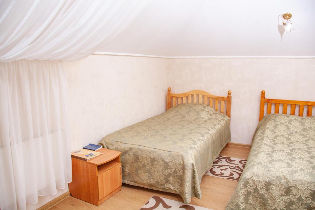 Hotel Piligrim 3 Mikolajiv Kültér fotó