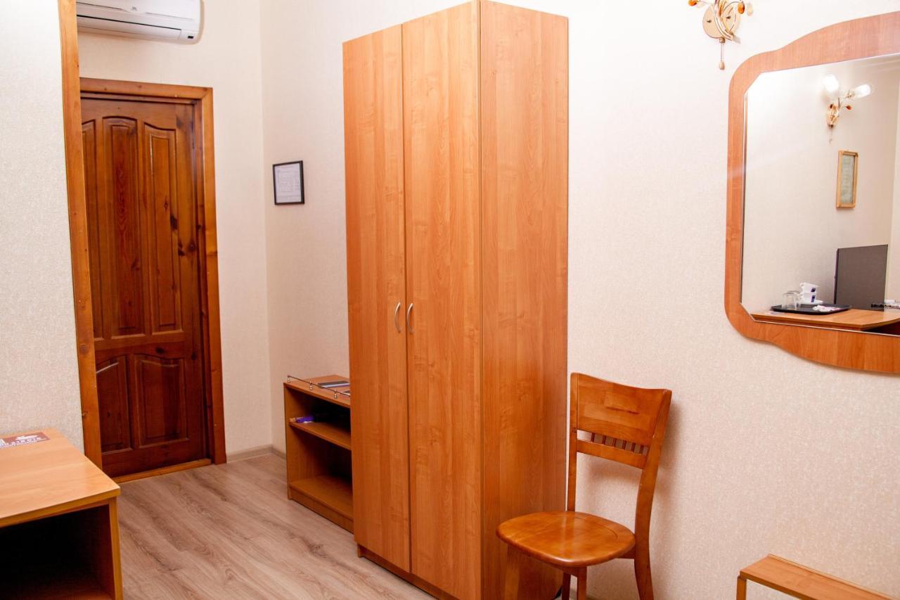 Hotel Piligrim 3 Mikolajiv Kültér fotó