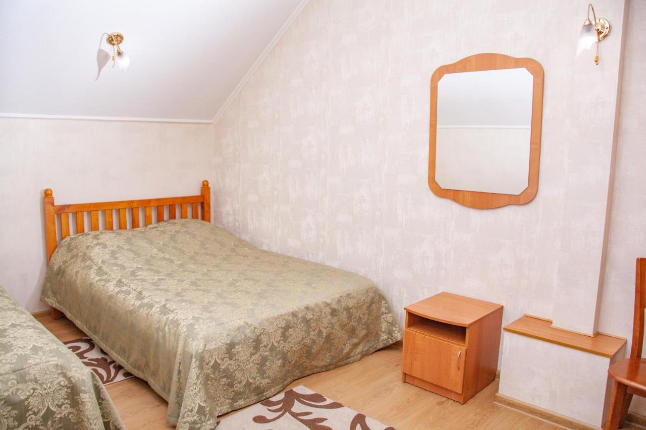 Hotel Piligrim 3 Mikolajiv Kültér fotó
