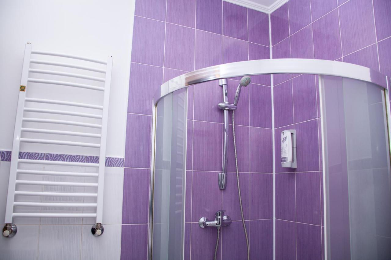 Hotel Piligrim 3 Mikolajiv Kültér fotó