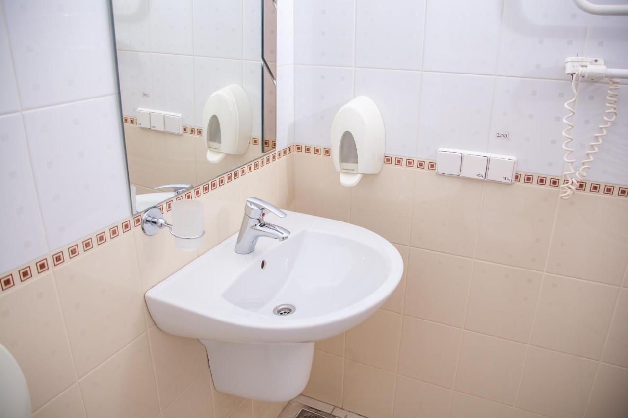 Hotel Piligrim 3 Mikolajiv Kültér fotó