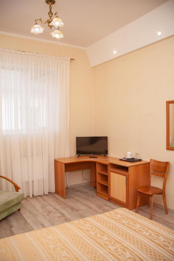 Hotel Piligrim 3 Mikolajiv Kültér fotó