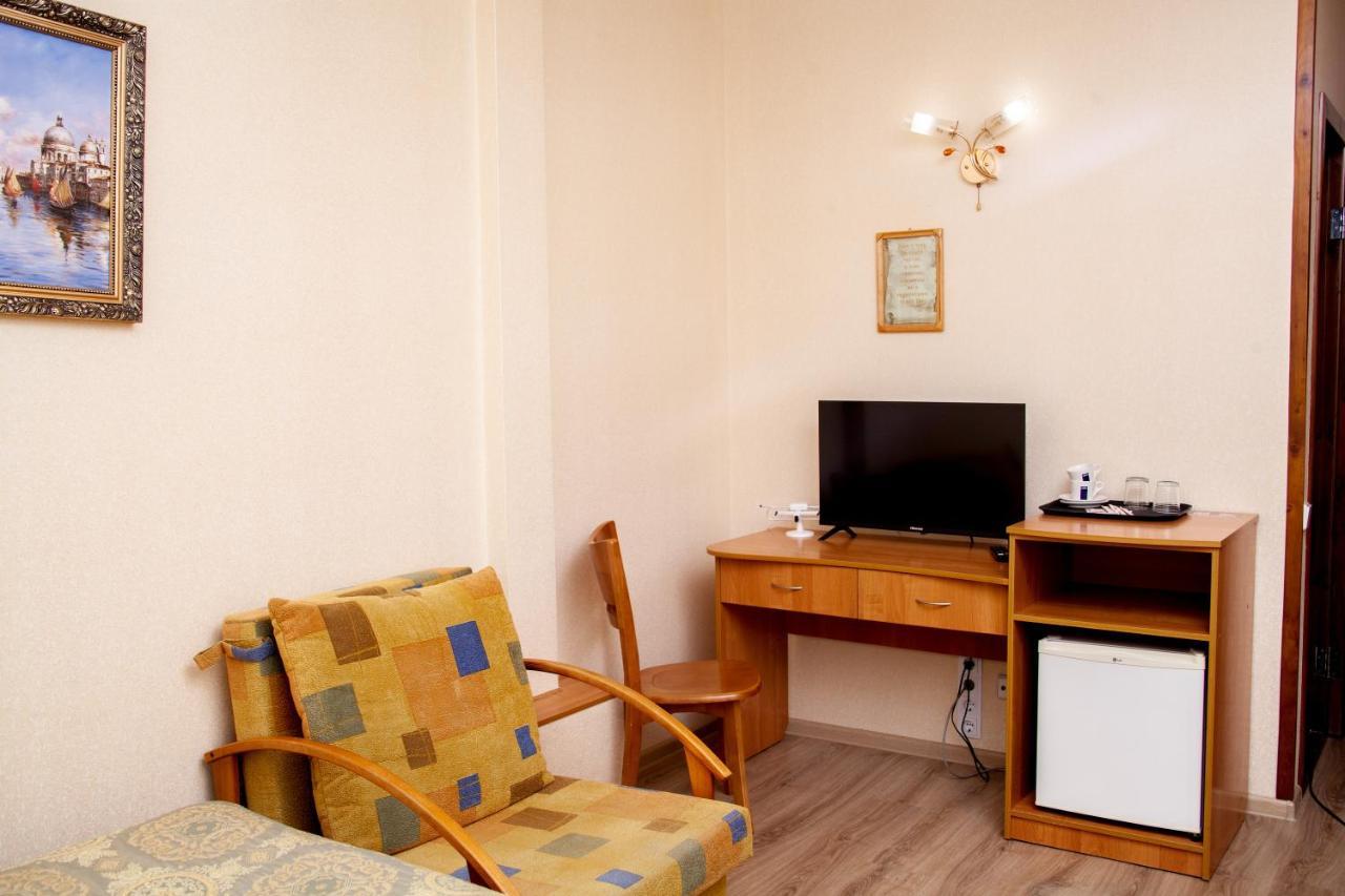 Hotel Piligrim 3 Mikolajiv Kültér fotó